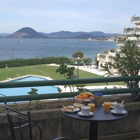 Vistamar. Primera Linea. Bahia De Santona Apartment Luaran gambar